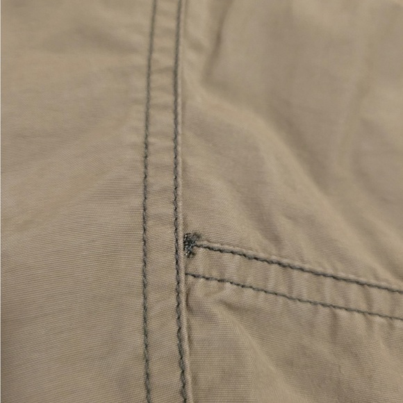 Men Size Medium Abercrombie And Fitch
Cargo Shorts Color
Khaki - Picture 9 of 9